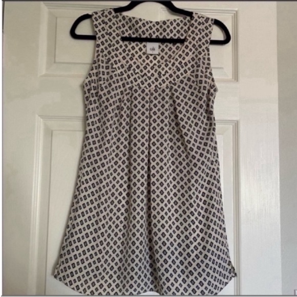 Women’s Navy and Cream CAbi Sleeveless Diamond Print Blouse Size Small - Picture 7 of 9